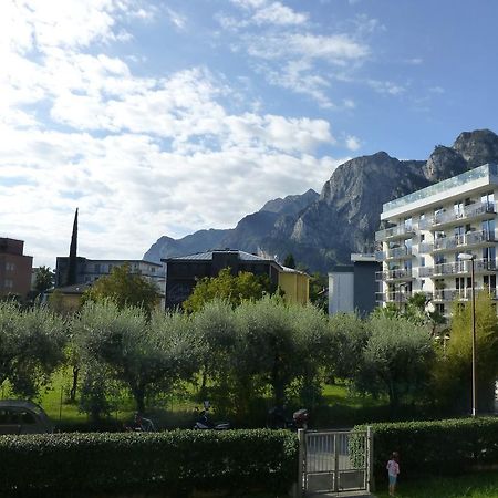 Appartamento Lombardi Riva del Garda Bagian luar foto