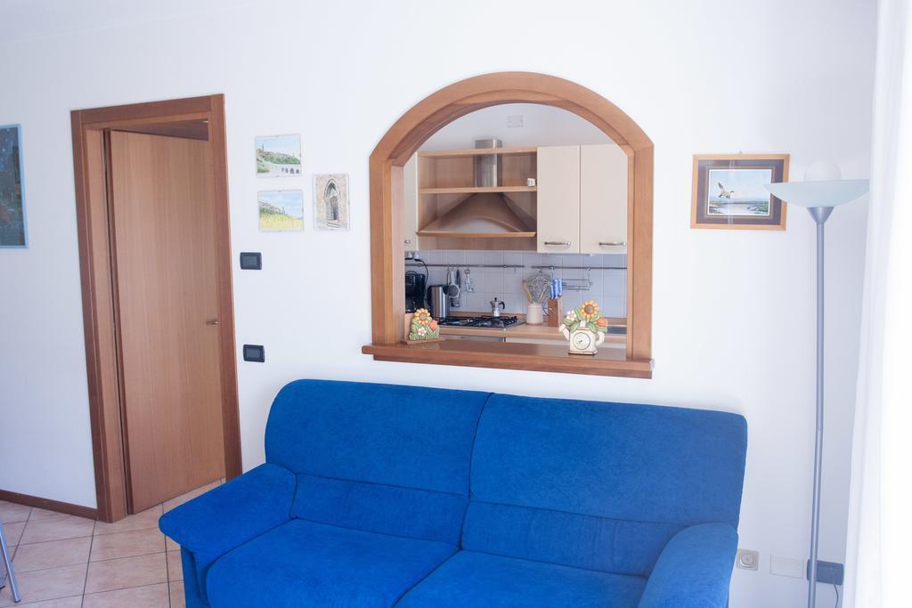 Appartamento Lombardi Riva del Garda Ruang foto