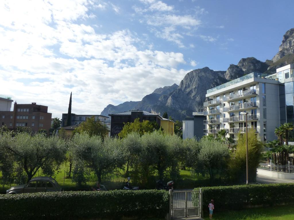 Appartamento Lombardi Riva del Garda Bagian luar foto